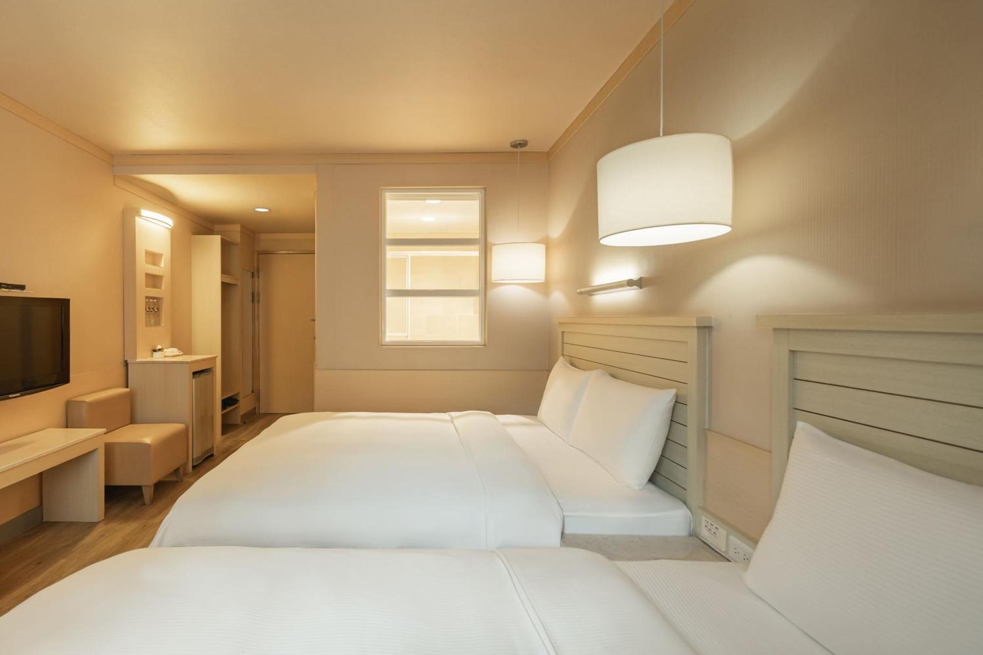 Kindness Hotel - Jhong Jheng Kaohsiung Room photo