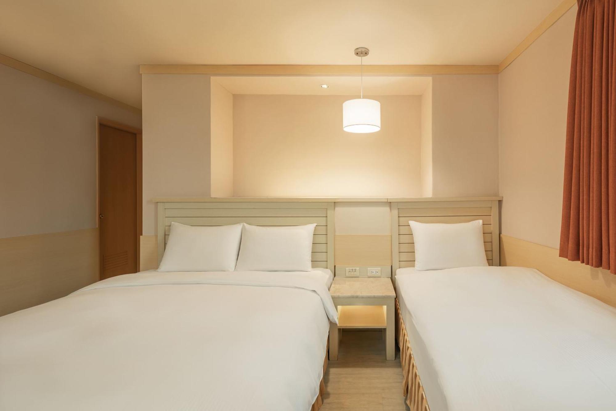 Kindness Hotel - Jhong Jheng Kaohsiung Room photo