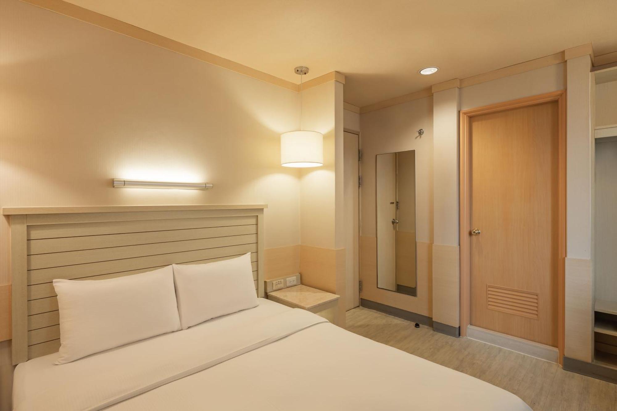 Kindness Hotel - Jhong Jheng Kaohsiung Room photo